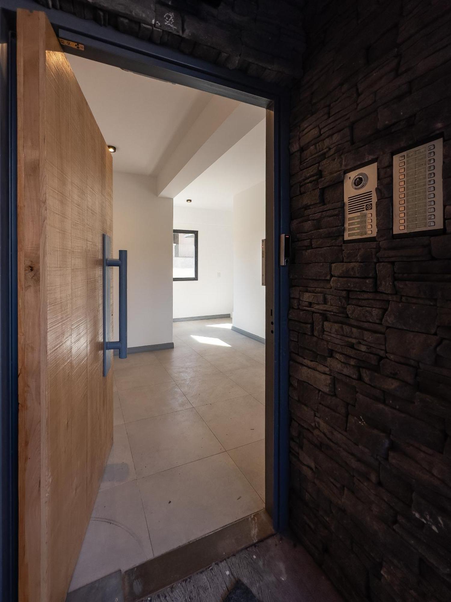 Loretta Iv Duplex